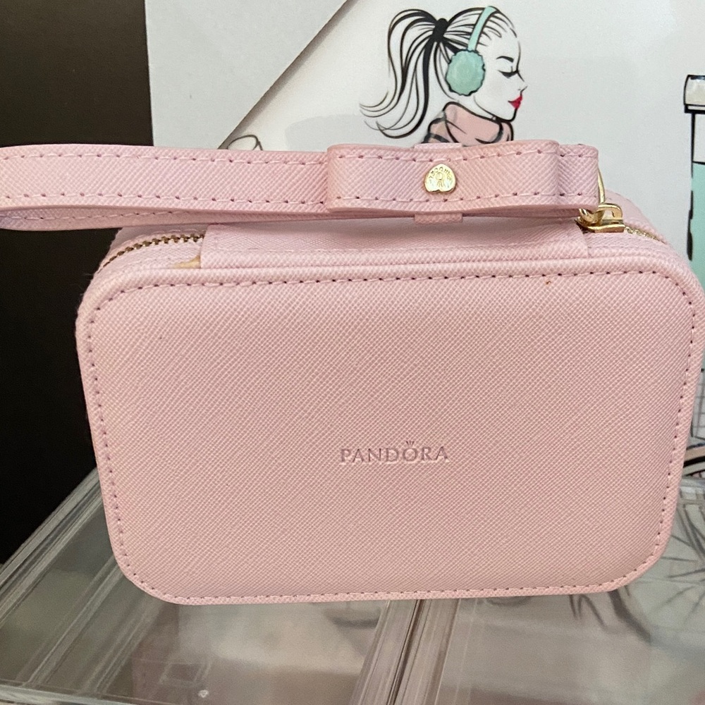 🆕Pandora Soft Pink Travel jewelry Box